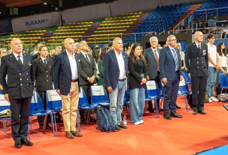 Il Ministro per le Disabilità insieme ai partecipanti all’evento di conclusione del progetto “Velando