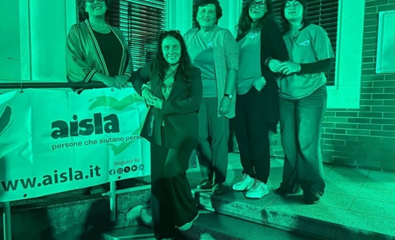 Il Ministro per le Disabilità Alessandra Locatelli partecipa alla XIX Giornata nazionale SLA a Lurate Caccivio, insieme ai rappresentanti di AISLA e ai volontari impegnati nel sostegno delle persone con SLA e delle loro famiglie.